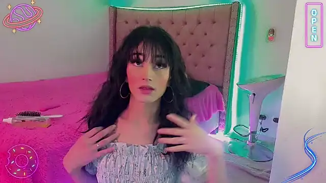 Snapshot of LittleEmmaa chatting on December 30, 2024, 4:08 pm LittleEmmaa online show from December 30, 2024, 4:08 pm