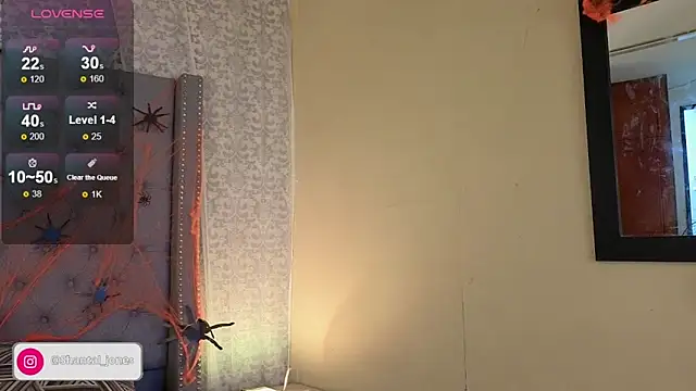 Snapshot of Shantal_Joness chatting on October 28, 2025, 11:07 pm Shantal Joness online show from October 28, 2025, 11:07 pm