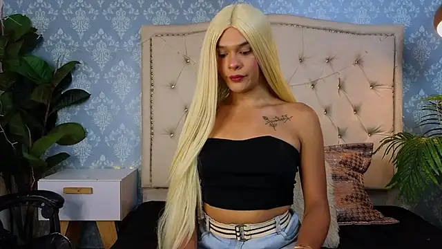 Snapshot of Shantal_Joness chatting on February 26, 2026, 8:52 pm Shantal Joness online show from February 26, 2026, 8:52 pm