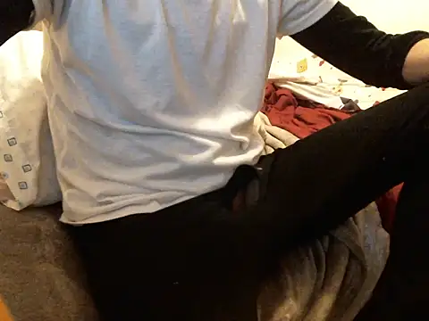 bravo23toro online show from December 13, 2025, 8:47 pm