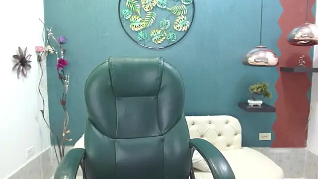 Snapshot of Melikasweetz chatting on January 3, 2025, 8:32 pm Melikasweetz online show from January 3, 2025, 8:32 pm