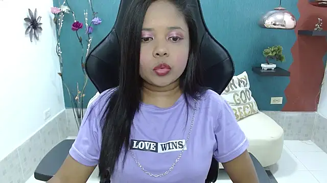 Snapshot of Melikasweetz chatting on March 5, 2025, 5:29 pm Melikasweetz online show from March 5, 2025, 5:29 pm