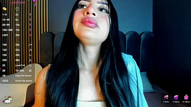 Nicolette ks  online show from February 5, 2026, 4:28 am