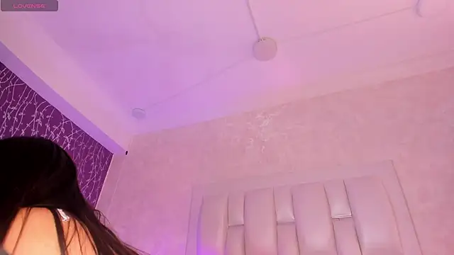 Paola  23 online show from February 19, 2026, 4:08 am