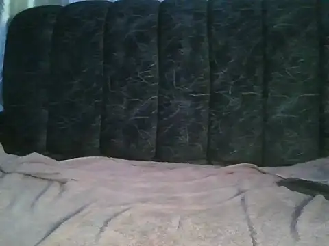 HUNKY-SMITH online show from February 11, 2026, 1:21 am