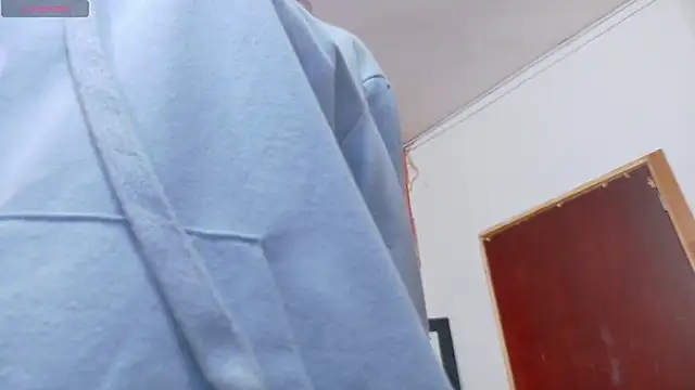 littleebluee online show from February 11, 2025, 2:46 am