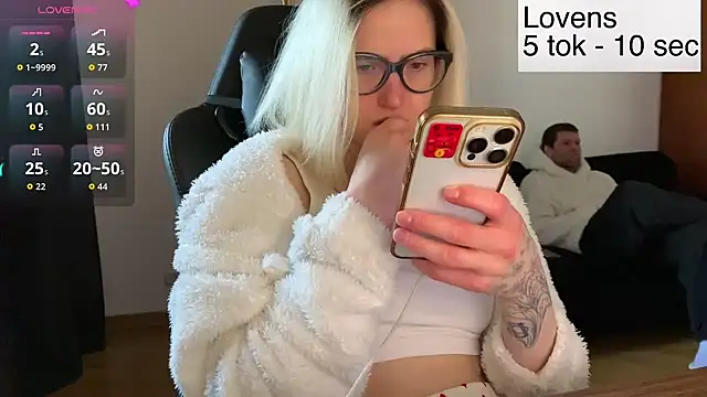 Snapshot of Sexy_Sweets chatting on February 3, 2026, 9:25 am Sexy Sweets online show from February 3, 2026, 9:25 am