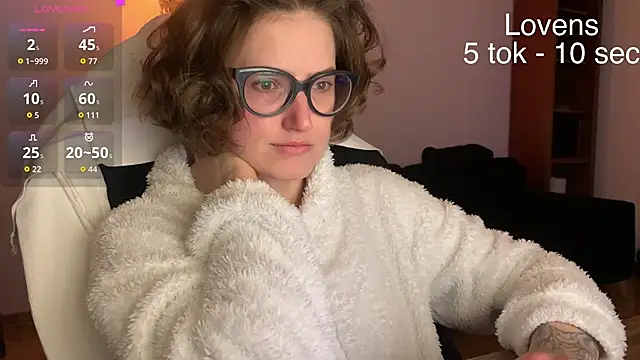 Snapshot of Sexy_Sweets chatting on February 10, 2026, 7:18 pm Sexy Sweets online show from February 10, 2026, 7:18 pm