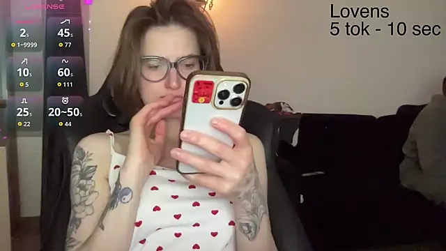 Snapshot of Sexy_Sweets chatting on February 15, 2026, 12:07 am Sexy Sweets online show from February 15, 2026, 12:07 am