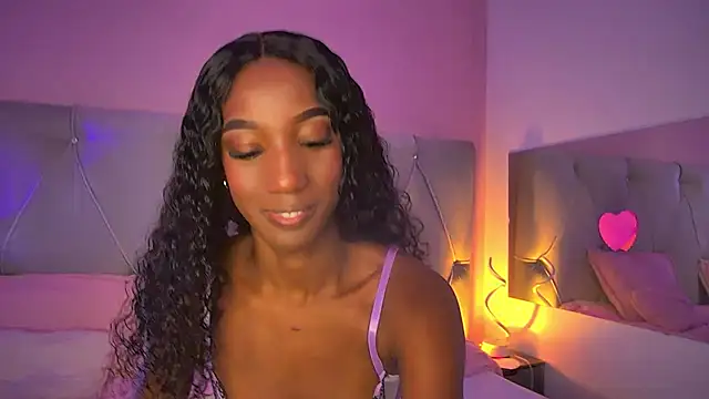 Snapshot of FiorelaLenin chatting on February 14, 2026, 4:26 pm FiorelaLenin online show from February 14, 2026, 4:26 pm