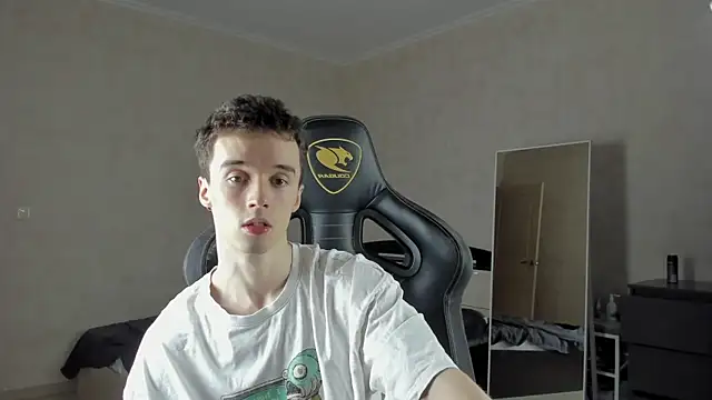 MasonWarholl online show from March 19, 2025, 6:12 pm