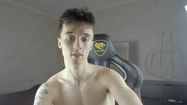 MasonWarholl online show from October 2, 2025, 4:14 pm