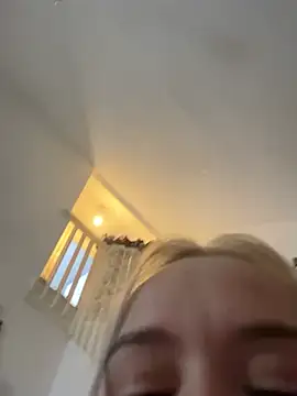 Snapshot of Submissivequeenjessie chatting on December 22, 2024, 11:20 pm Submissivequeenjessie online show from December 22, 2024, 11:20 pm