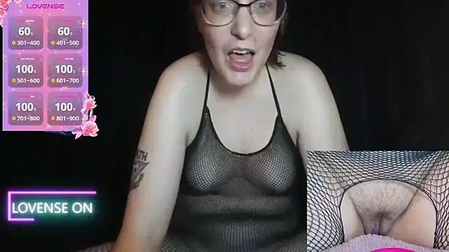 PernillaGirl online show from October 15, 2025, 6:08 pm