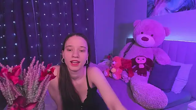 Snapshot of StaceySunny chatting on February 14, 2025, 8:05 pm StaceySunny online show from February 14, 2025, 8:05 pm