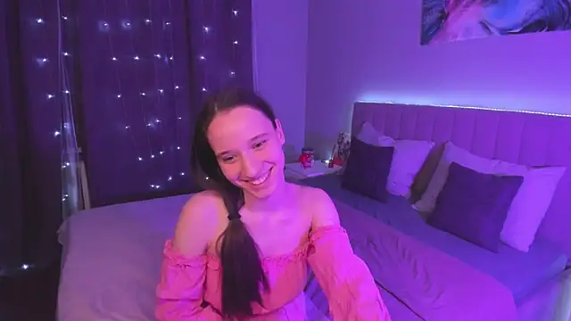 Snapshot of StaceySunny chatting on February 17, 2025, 2:37 pm StaceySunny online show from February 17, 2025, 2:37 pm