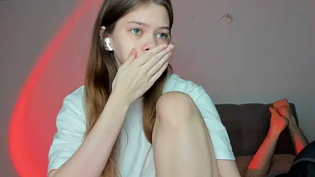 Snapshot of chansetolove chatting on February 28, 2026, 1:34 pm chansetolove online show from February 28, 2026, 1:34 pm