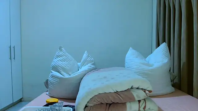 Snapshot of ALEXABOUJEE95 chatting on February 21, 2026, 3:51 am ALEXABOUJEE95 online show from February 21, 2026, 3:51 am