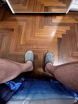 1ninefellababy online show from December 21, 2025, 4:58 pm