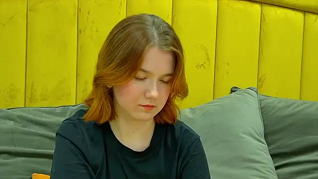 LessySmith online show from September 27, 2025, 4:12 pm