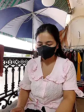 Snapshot of lyna_bl chatting on December 3, 2025, 3:14 am lyna bl online show from December 3, 2025, 3:14 am