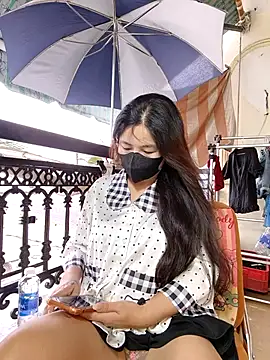 Snapshot of lyna_bl chatting on December 4, 2025, 1:26 am lyna bl online show from December 4, 2025, 1:26 am