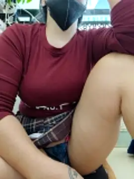 Snapshot of lyna_bl chatting on December 23, 2025, 3:37 am lyna bl online show from December 23, 2025, 3:37 am