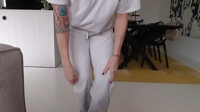 Snapshot of godinflower chatting on January 17, 2026, 8:52 am godinflower online show from January 17, 2026, 8:52 am