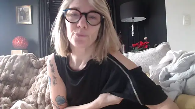 Snapshot of godinflower chatting on January 19, 2026, 8:29 am godinflower online show from January 19, 2026, 8:29 am