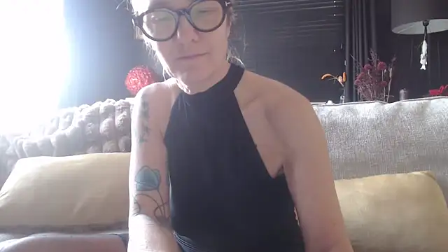 Snapshot of godinflower chatting on February 7, 2026, 10:08 am godinflower online show from February 7, 2026, 10:08 am