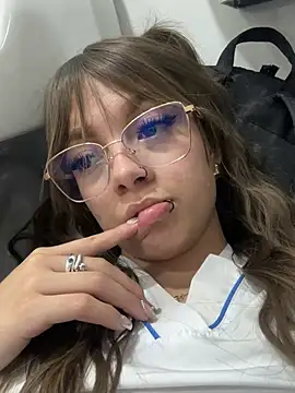 AmmyJones  online show from February 11, 2026, 5:40 pm