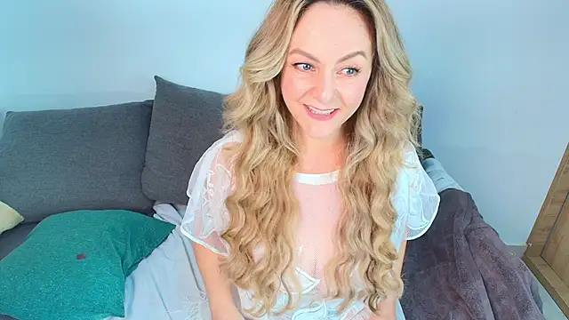 ladychanel 1 online show from February 26, 2026, 7:57 pm