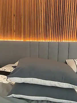 EmiilyAdams  online show from February 12, 2026, 10:49 pm