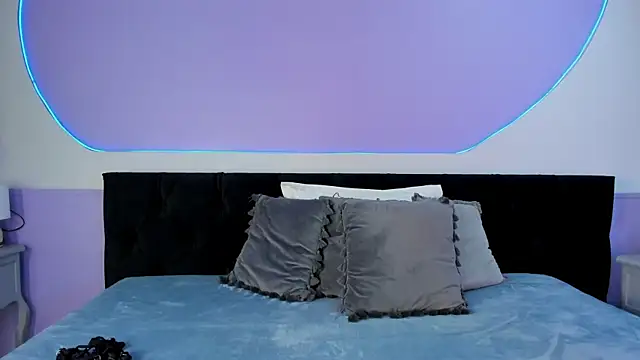 Snapshot of Julieta_Cortes__ chatting on November 26, 2025, 11:44 am Julieta Cortes online show from November 26, 2025, 11:44 am