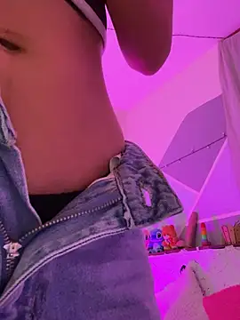 Lina10 online show from January 18, 2026, 7:17 pm