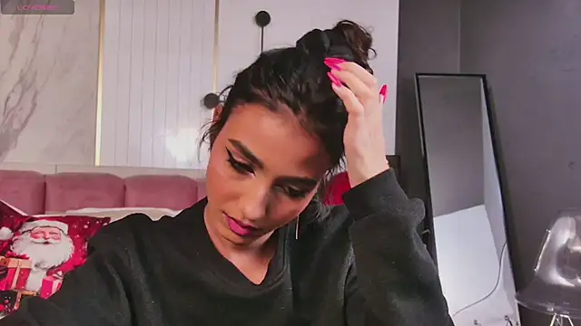 VanessaEllis online show from December 16, 2024, 10:34 pm