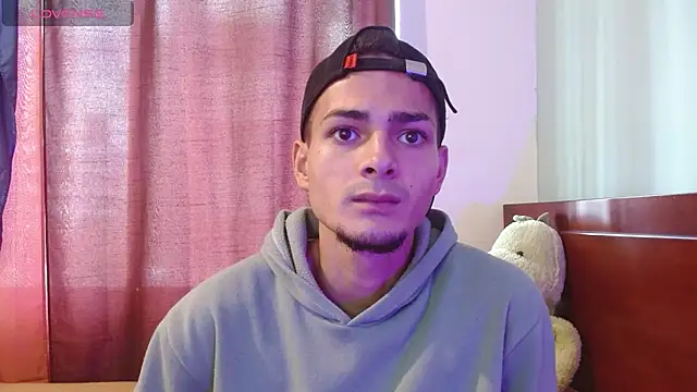 Snapshot of Jeffstyle18 chatting on February 23, 2026, 3:42 pm Jeffstyle18 online show from February 23, 2026, 3:42 pm