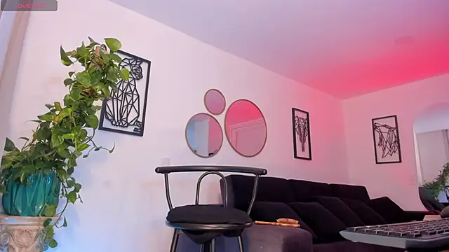 The queen of pleasure online show from February 16, 2026, 1:13 am