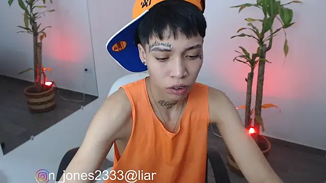 Jonesliam23 online show from December 13, 2024, 10:23 pm