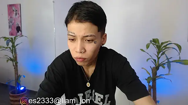 Jonesliam23 online show from January 9, 2025, 7:29 pm