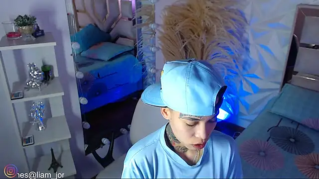 Jonesliam23 online show from February 25, 2026, 8:18 pm