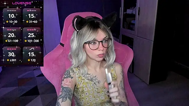 Snapshot of The_love_project chatting on February 7, 2026, 8:56 pm The love project online show from February 7, 2026, 8:56 pm