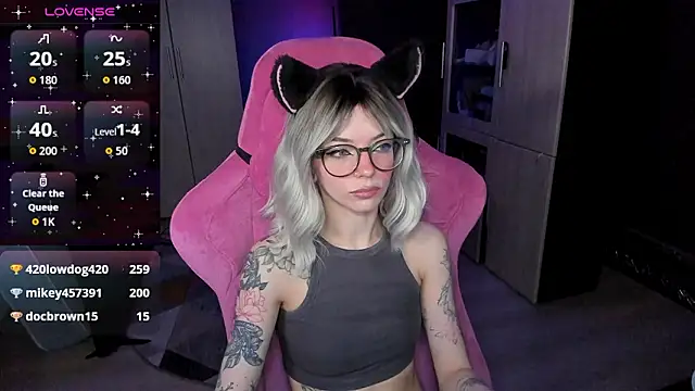 Snapshot of The_love_project chatting on February 9, 2026, 12:36 am The love project online show from February 9, 2026, 12:36 am