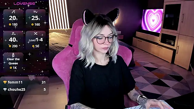 Snapshot of The_love_project chatting on February 19, 2026, 9:44 pm The love project online show from February 19, 2026, 9:44 pm