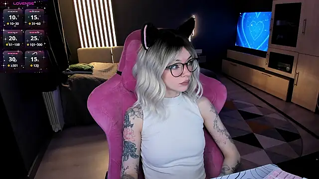 Snapshot of The_love_project chatting on February 23, 2026, 10:07 pm The love project online show from February 23, 2026, 10:07 pm