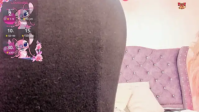 Snapshot of Punkys_ chatting on March 14, 2025, 11:00 pm Punkys online show from March 14, 2025, 11:00 pm