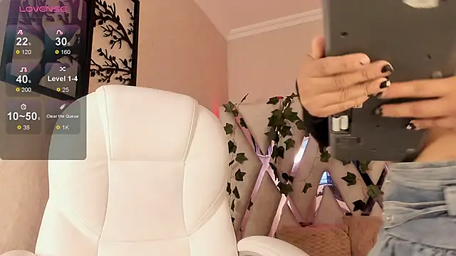 Snapshot of Punkys_ chatting on March 16, 2025, 3:06 pm Punkys online show from March 16, 2025, 3:06 pm