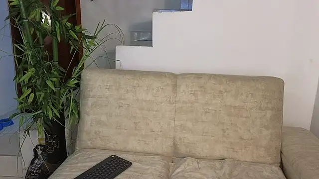 Snapshot of Lorenne_Miller chatting on September 24, 2025, 2:04 am Lorenne Miller online show from September 24, 2025, 2:04 am