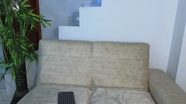 Snapshot of Lorenne_Miller chatting on September 25, 2025, 2:15 am Lorenne Miller online show from September 25, 2025, 2:15 am