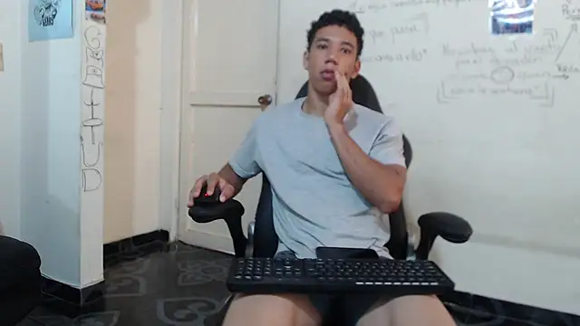 ethan noir online show from February 2, 2026, 2:38 pm